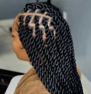 Large Senegalese twist by Black Diamants Hairbraiding